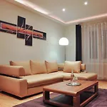 Near Checkpoint Charlie アパート ベルリン