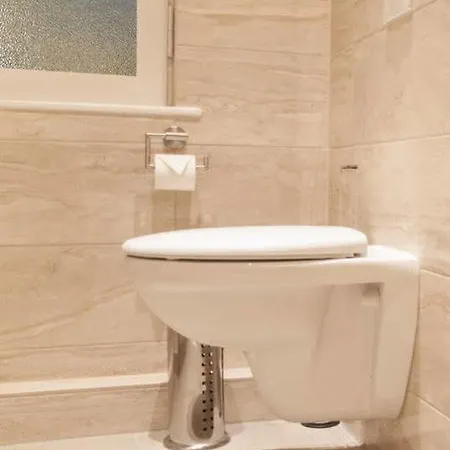 Apartman Near Checkpoint Charlie Berlin