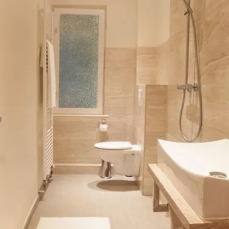 公寓 近查理检查站最佳城市之家酒店