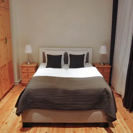 近查理检查站最佳城市之家酒店